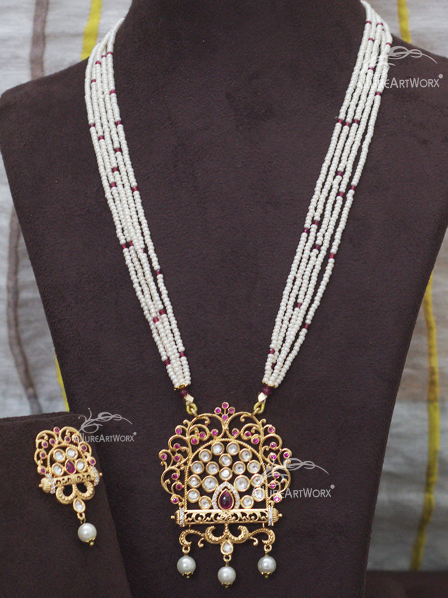Pearl Necklace